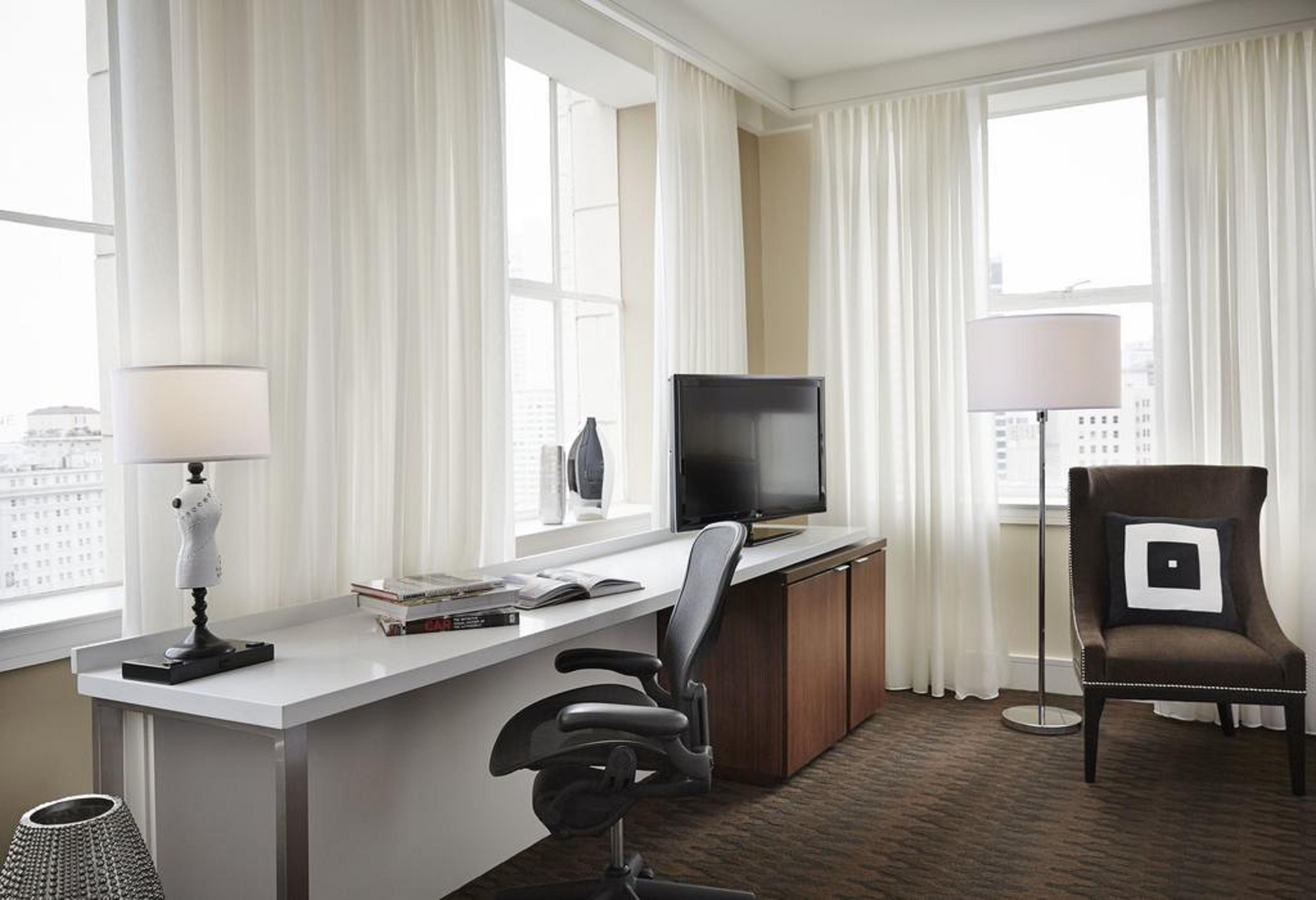 Renaissance New Orleans Pere Marquette French Quarter Area Hotel Dış mekan fotoğraf