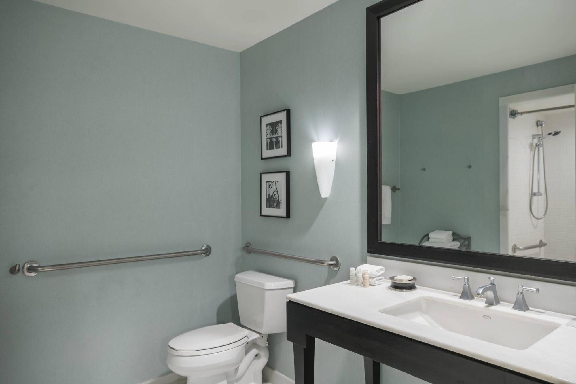 Renaissance New Orleans Pere Marquette French Quarter Area Hotel Dış mekan fotoğraf